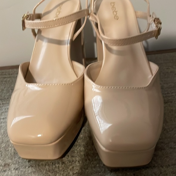 Bebe Janysa Platforms Size 10 Nude Patent Leather Square Toe Chunky Block Heel - Picture 7 of 10
